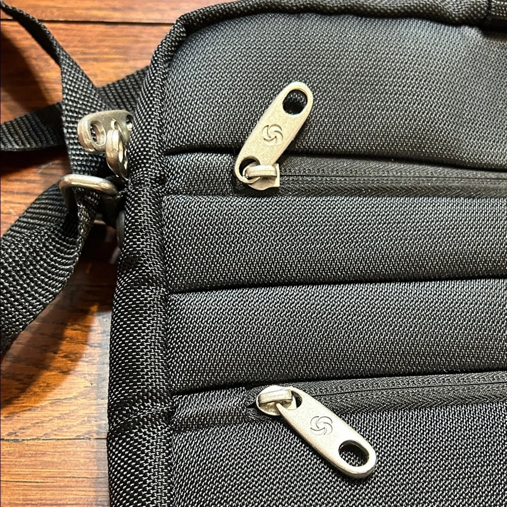 Samsonite 1910 Black Padded Laptop Briefcase Bag